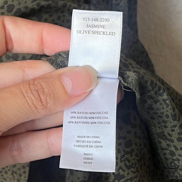 Rails Jasmine Long Sleeve Smocked Dress in Olive Speckled Size S - Picture 6 of 6